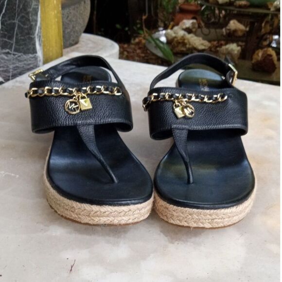 Michael Kors Elsa Leather Wedge Thong Sandal Charm Logo Black - Picture 3 of 11